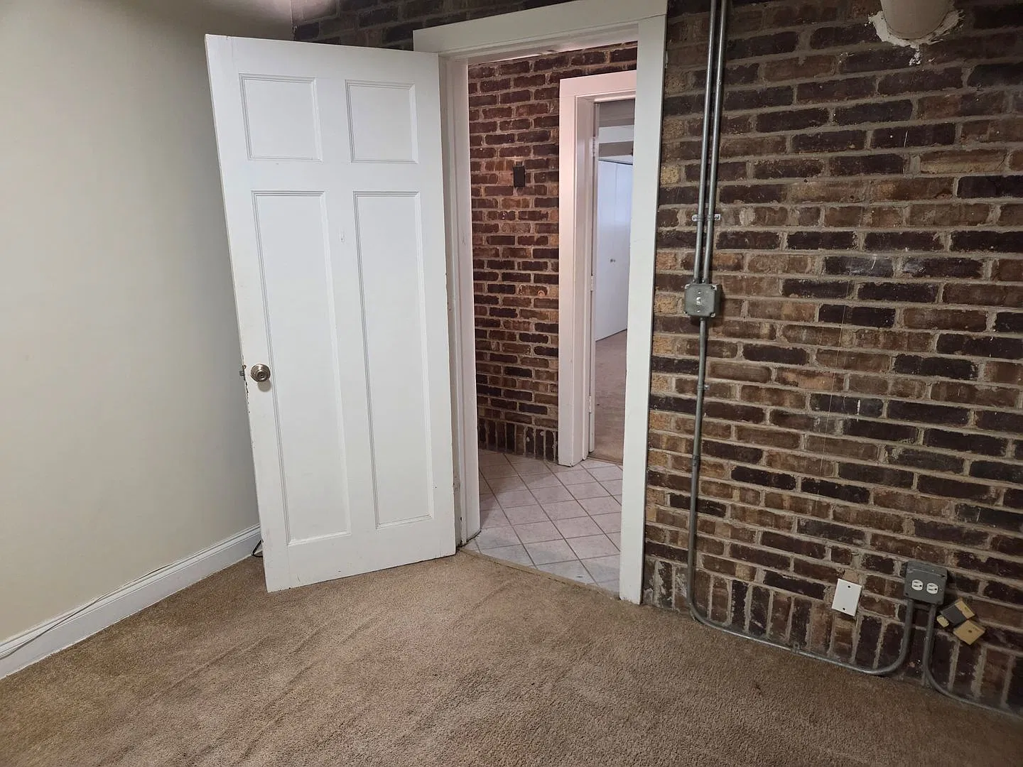 Apply Now! 2350 N Geneva Terrace, GDN Unit, Chicago IL 60614 — Photo 2
