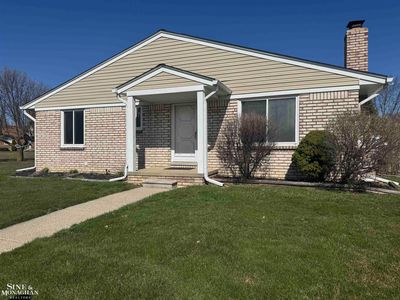 31925 Breezeway, Chesterfield, MI, 48047