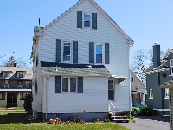 2nd image of 34 Margaret St