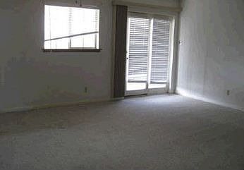 2nd image of 210 S Field St