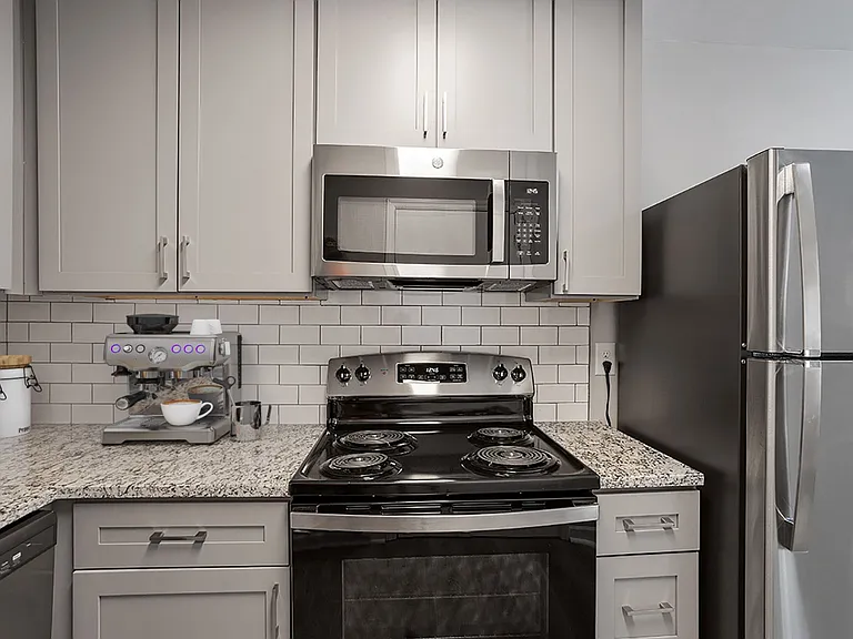 Juniper Square Apartments — Photo 6