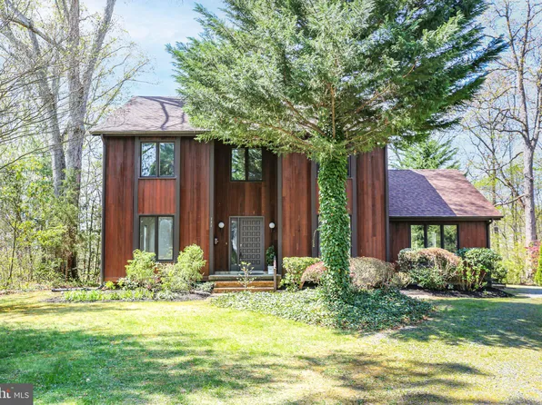 111 Windsor Cir, Fredericksburg, VA 22405