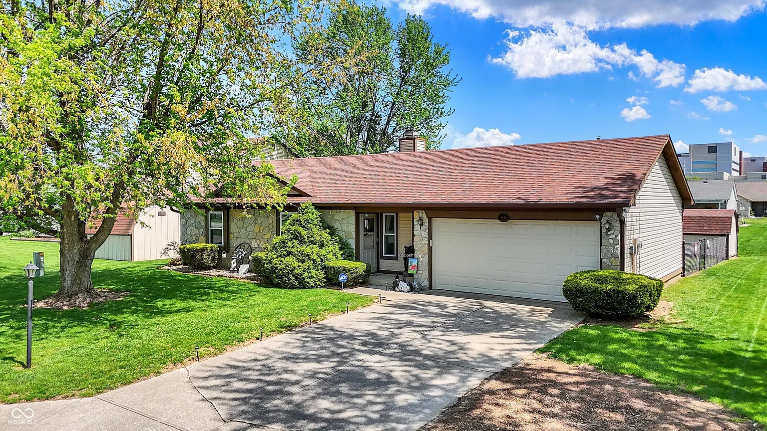 8141 Rob Ln photo 1