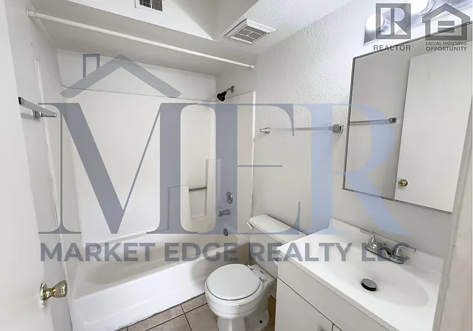 10802 N 16th Ave #3 — Photo 21