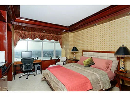 Sold by Corcoran | media 10