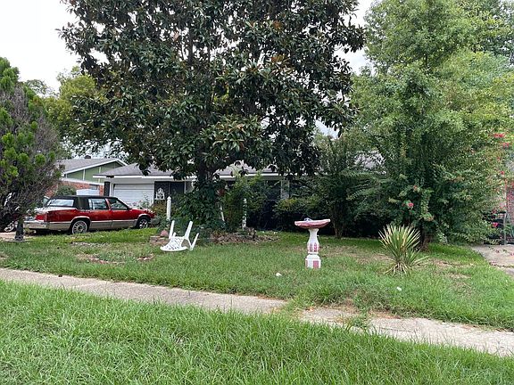 2nd image of 3610 Red Bud Ln
