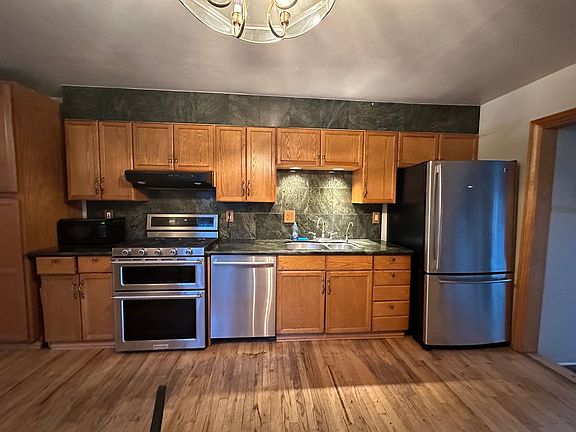 2nd image of 1210 Margaret Ave