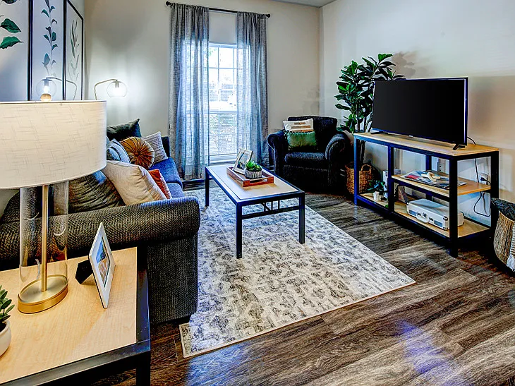Peninsular Place Apartments — Photo 5