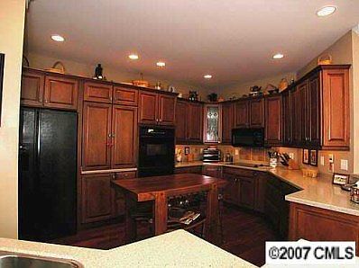 5th image of 9707 Tallwood Dr