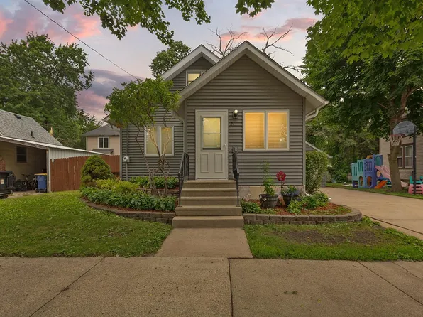24 12th St NW, Faribault, MN 55021