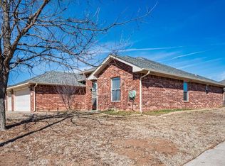 1125 Sparrow Hawk Dr, Norman, OK 73072