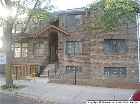 1st image of 1075 N Railroad Ave