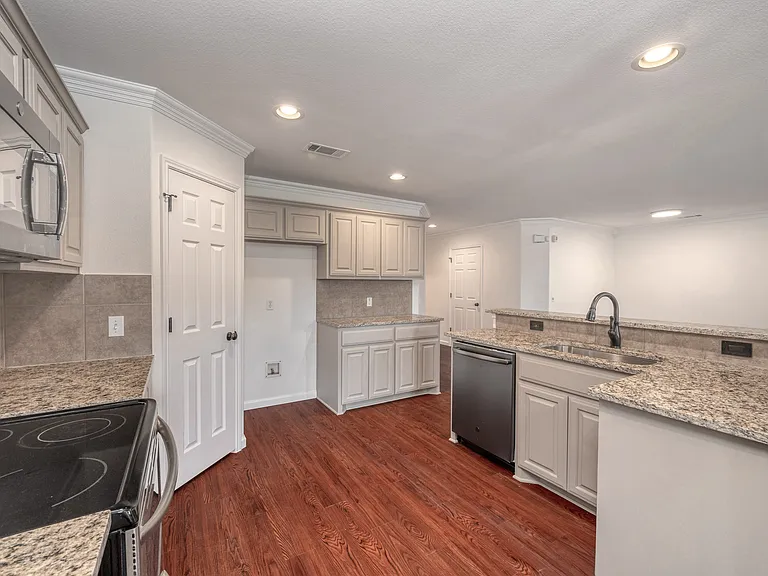1438 Pintail Dr — Photo 8