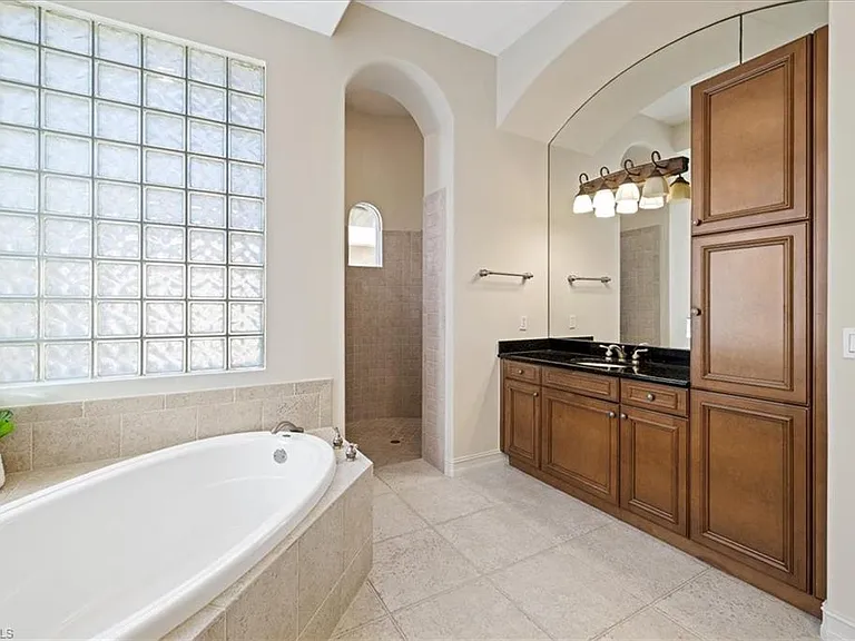 9094 Sahalee Ct — Photo 30