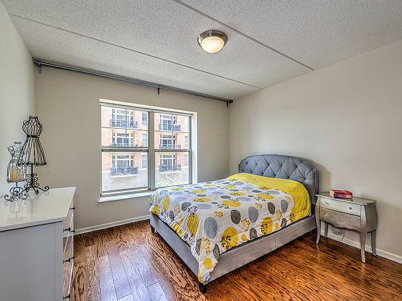 4th image of 656 Pearson St Unit 308