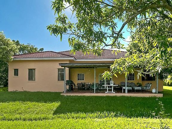 4th image of 16330 SW 88th Pl
