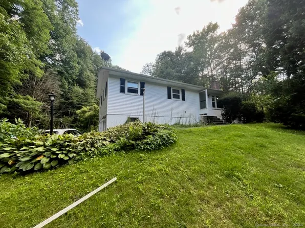 31 Birdsview Avenue, New Hartford, CT 06057