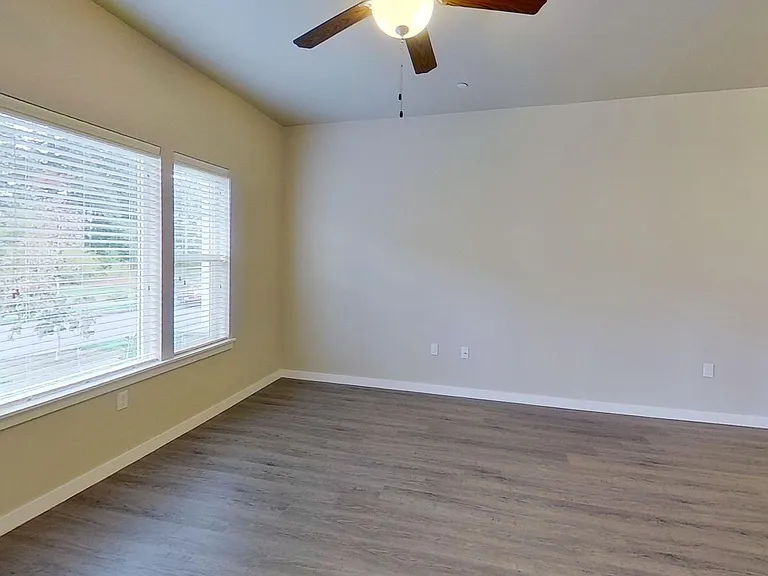5024 Woodbine Dr SW — Photo 21