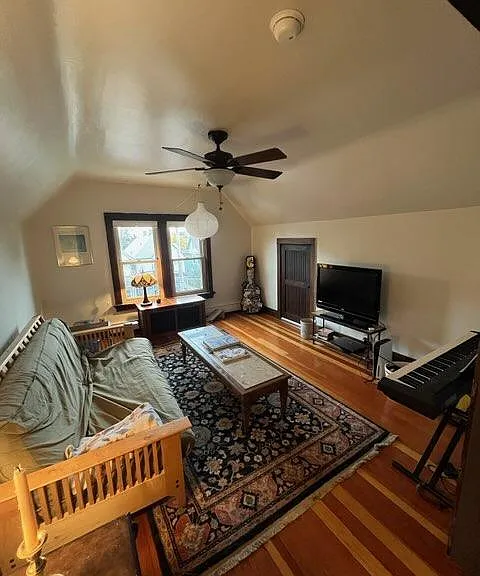 1205 Jenifer St #3 — Photo 2