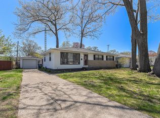 1491 Greenwich Rd, Muskegon, MI 49441