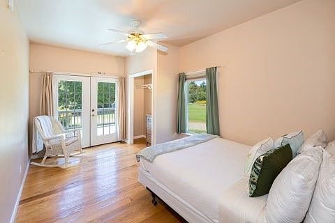 5th image of 436 Lougheed Rd