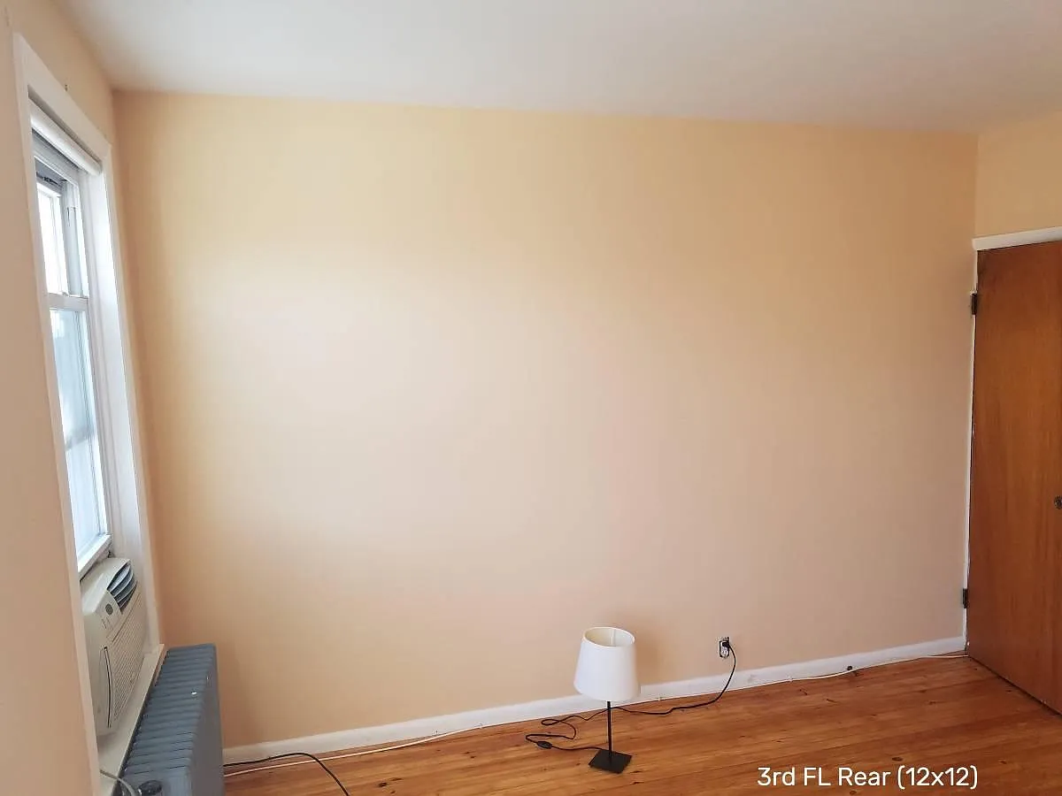 305 S Exeter St — Photo 4