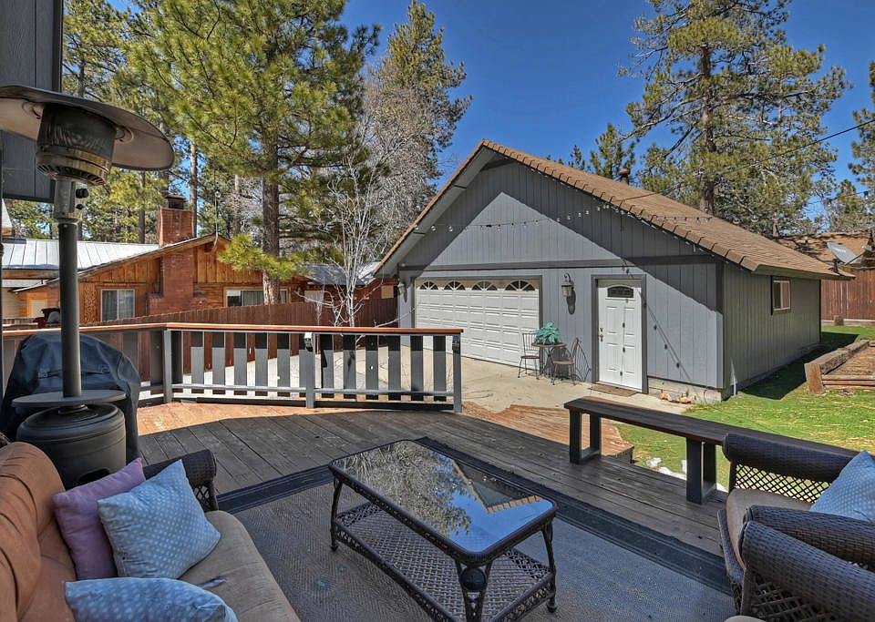 1st image of 40138 Hillcrest Dr