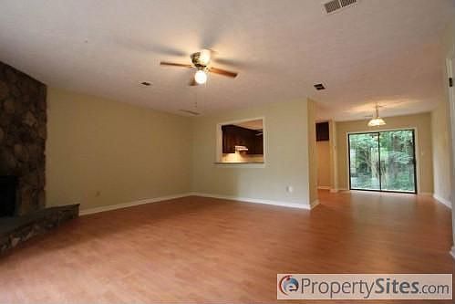 5th image of 642 Pebble Creek Dr