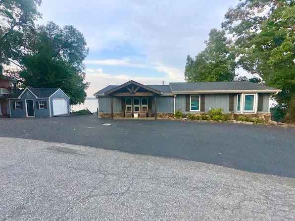 394 Knottingham Dr, Gilbertsville, KY 42044