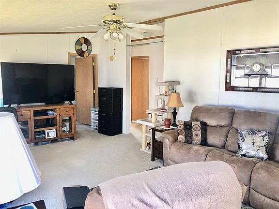 3rd image of 2246 Blossom Ln