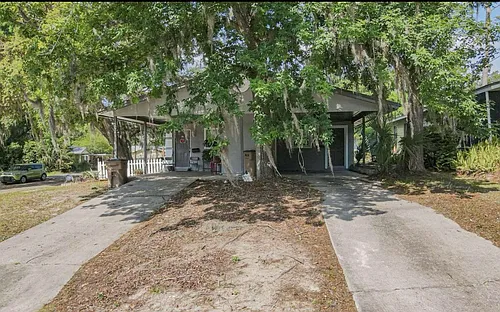762 SE Church Ave #101 Photo 1