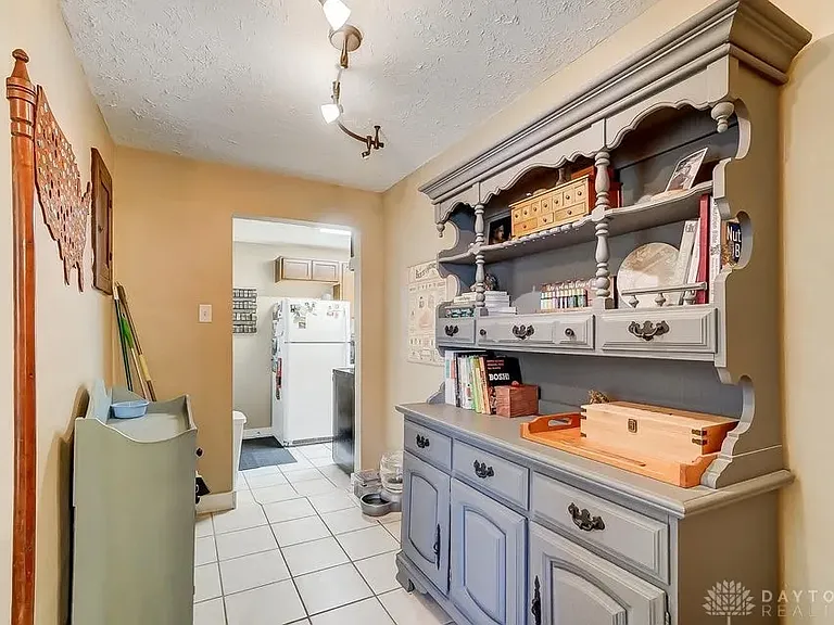 9 N Mulberry St — Photo 14