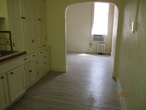 2nd image of 117 N 5th St #6