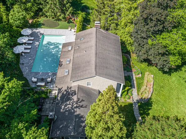 230 Butternut Lane, Stamford, CT 06903