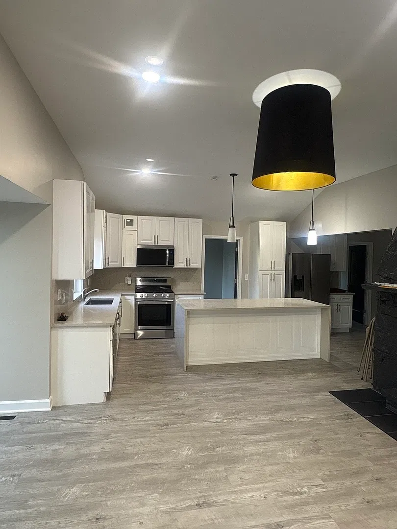 4 bed, 1800 sqft, $3,400 — Photo 2