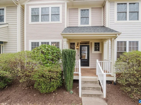 1642 Hathaway St, Charlottesville, VA 22902