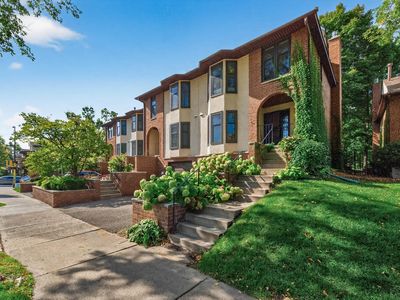 1946 Dupont Ave S, Minneapolis, MN, 55403