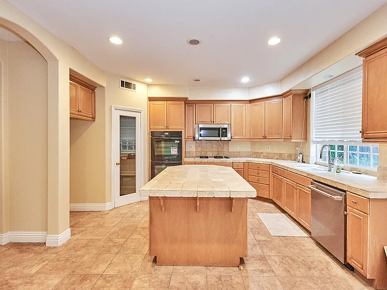 7238 San Carmela Ct — Photo 12
