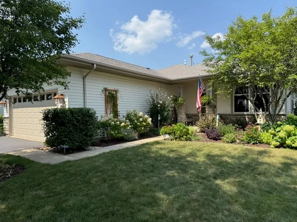 12656 Cold Springs Dr, Huntley, IL 60142