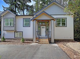 1650 Oakridge Dr, Camano Island, WA 98282