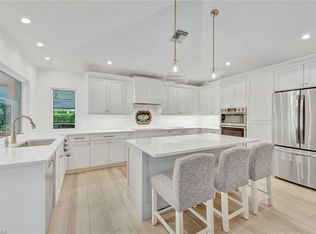 721 Turkey Oak Ln, Naples, FL 34108