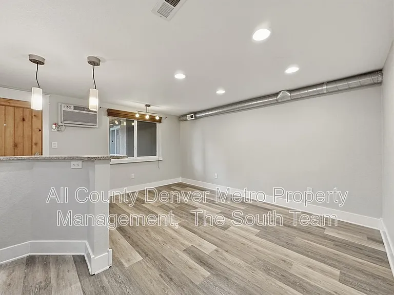 195 S Pennsylvania St #204 — Photo 3