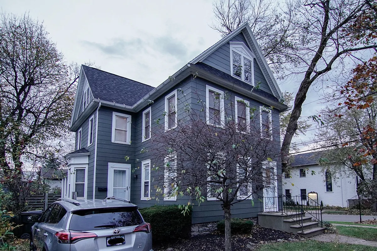 Building Photo - 42 N Ellicott St #1