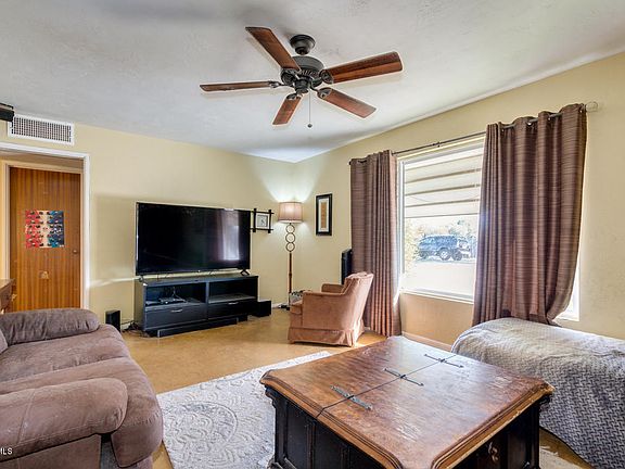 5th image of 406 E Las Palmaritas Dr