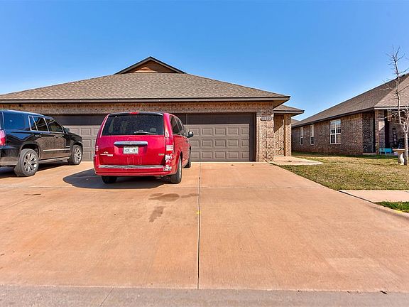 3rd image of 1852 Cypress Ln