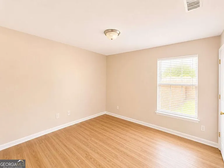 103 Royal Acres Ct — Photo 12