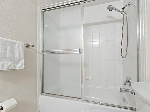 4th image of 2809 Amalei Dr APT 203