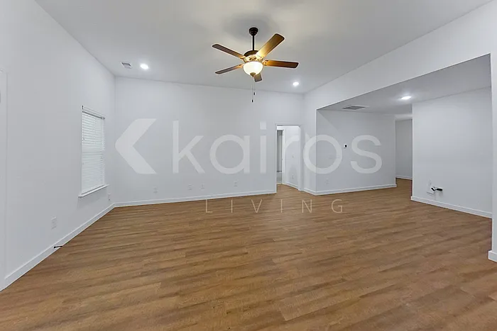 142 Hughes Dr — Photo 7