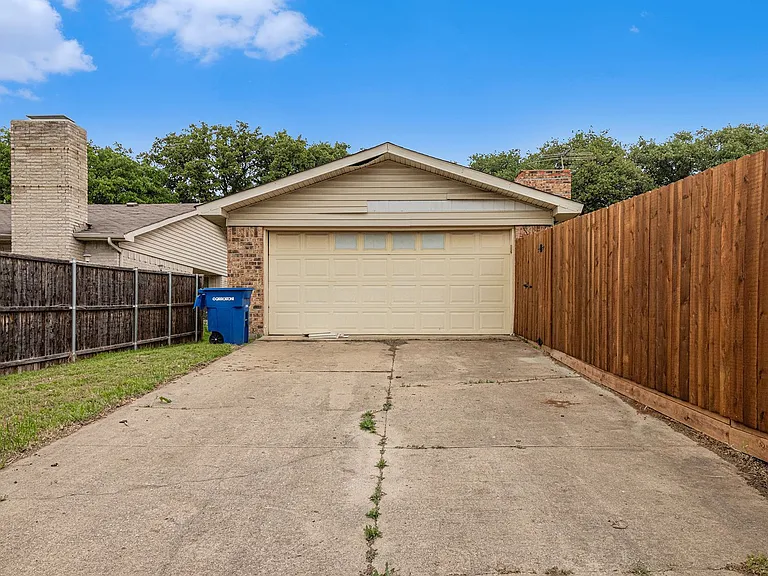 1814 Addington Dr — Photo 24