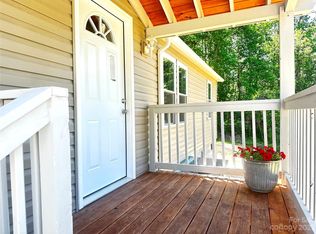 679 Ridge Rd, Marion, NC 28752